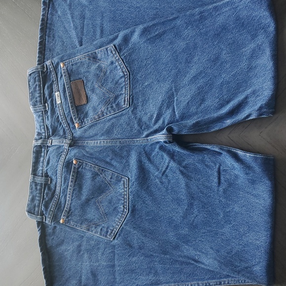 Wrangler Flare Jeans - Picture 13 of 15